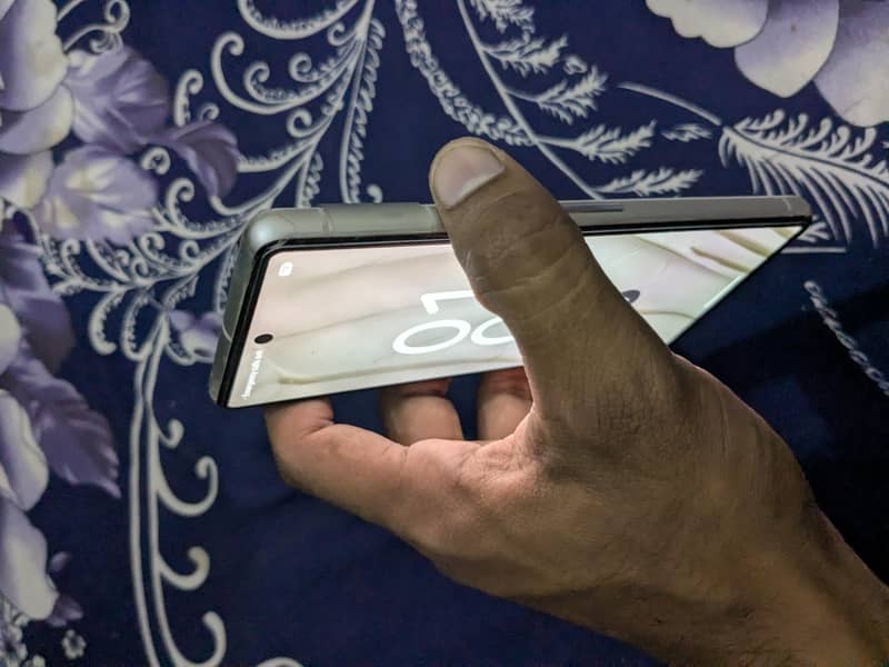 Google Pixel 7 5