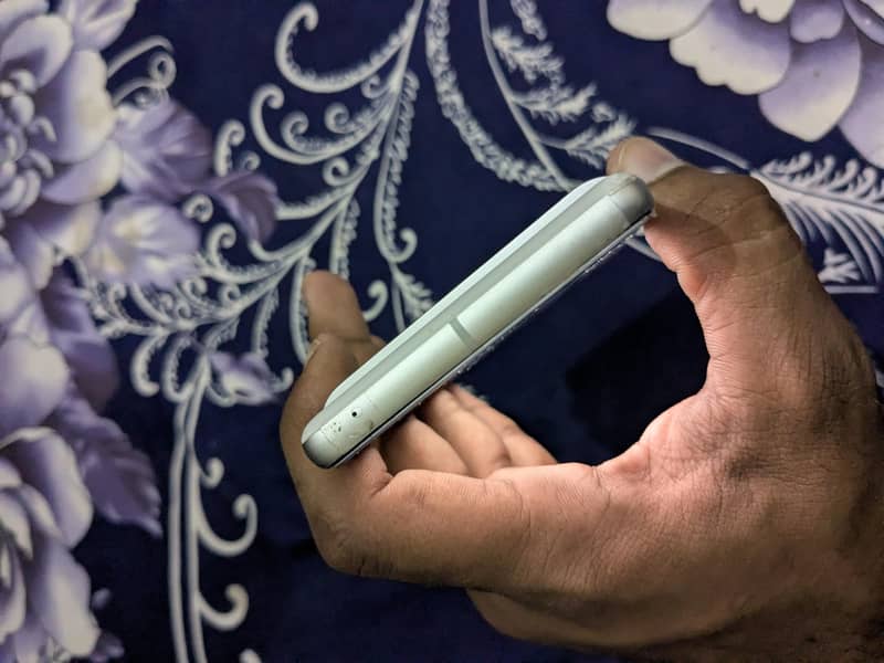 Google Pixel 7 6
