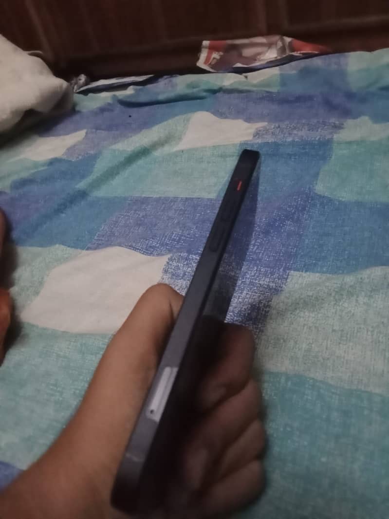 Apple iPhone 12 0