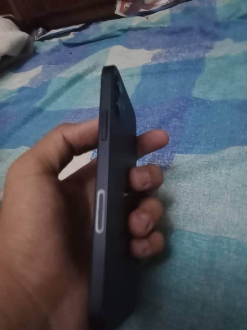 Apple iPhone 12 3