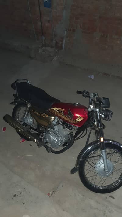CG 125 2025 model Apl