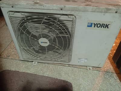 YORK 1.5 ton AC selling K liya