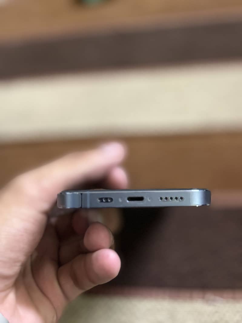 Apple iPhone 13 Pro 1