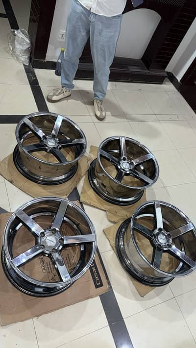 18 inches chorome CV3 for sale