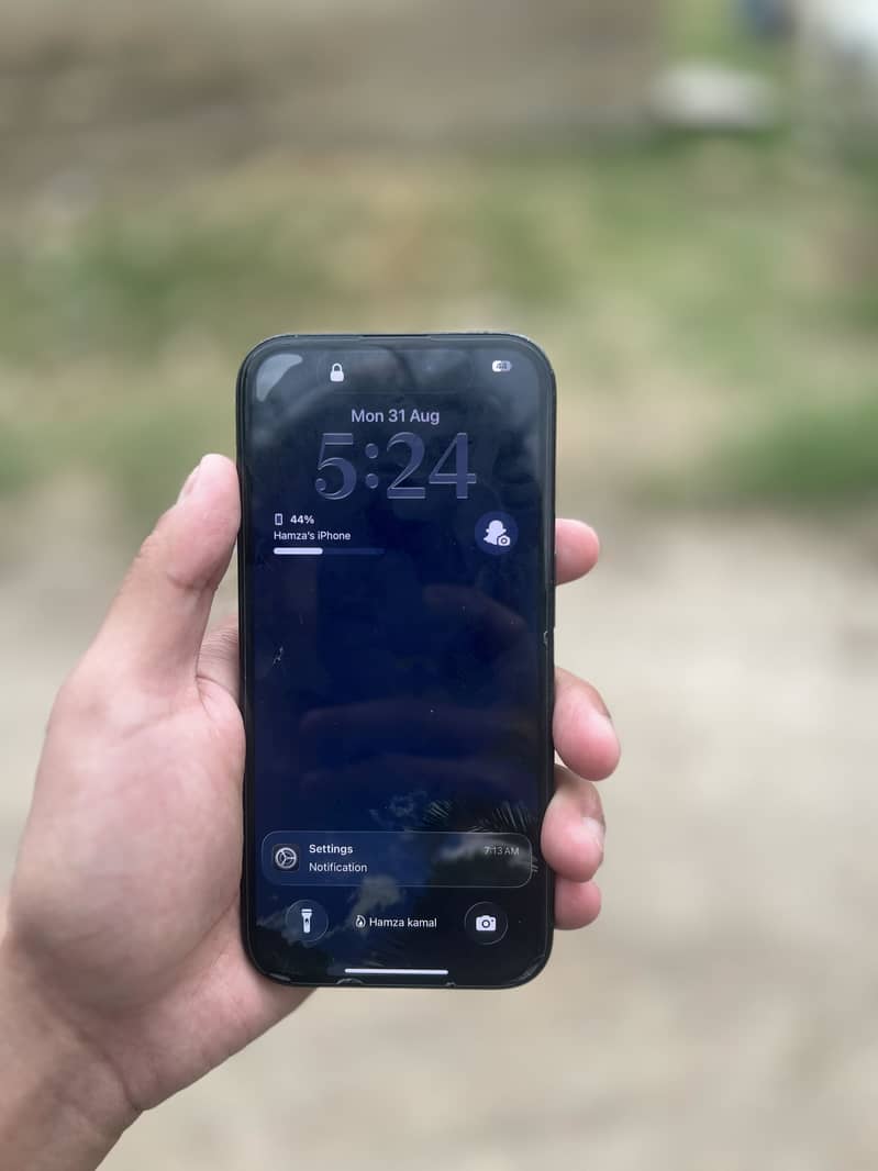 Apple iPhone 15 Pro 0