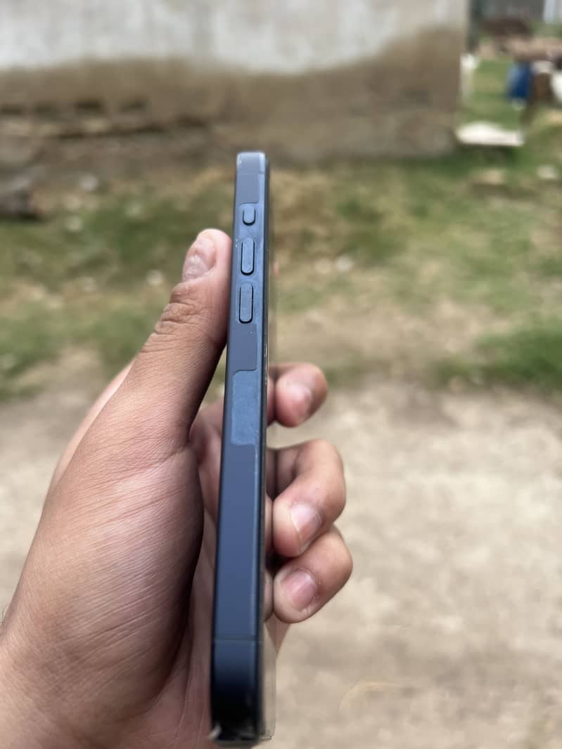 Apple iPhone 15 Pro 1