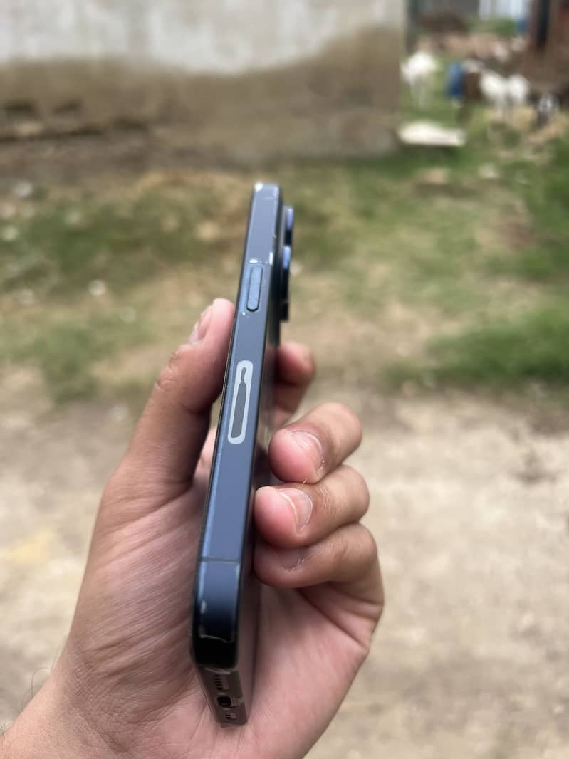 Apple iPhone 15 Pro 5
