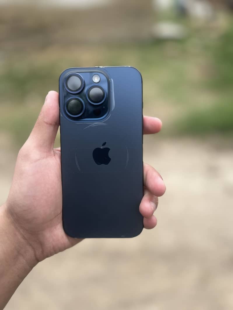 Apple iPhone 15 Pro 6