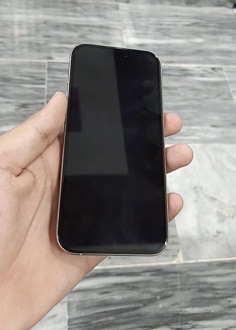 Apple iPhone 15 Pro 1