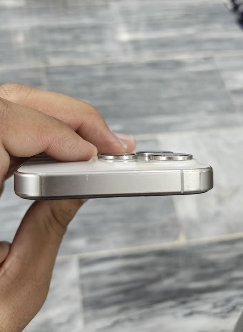 Apple iPhone 15 Pro 5