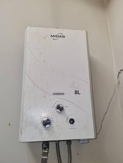 Gas Instant Geyser in good condition