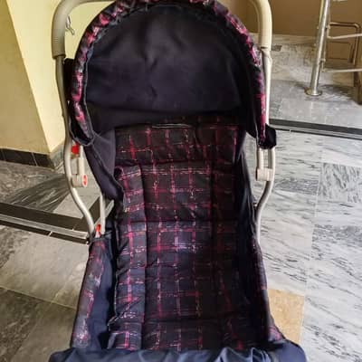 baby pram hardly used