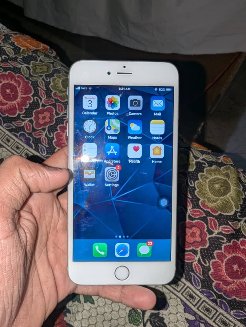 Apple iPhone 6 Plus 7