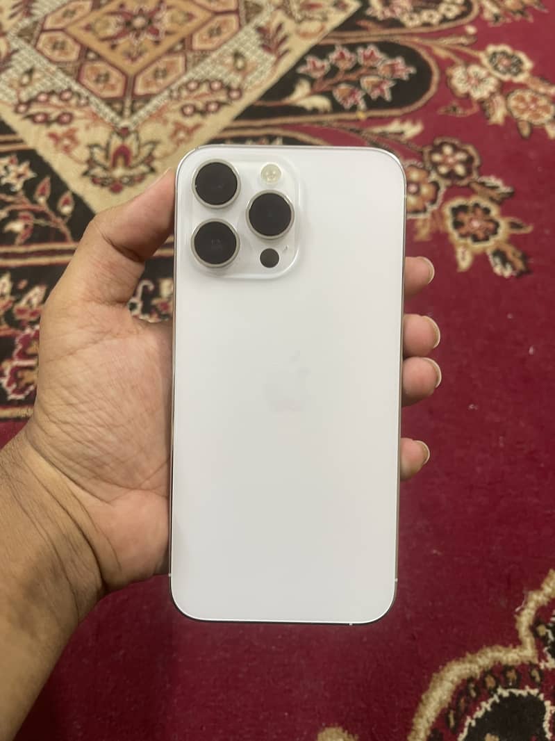 Apple iPhone 14 Pro Max 0