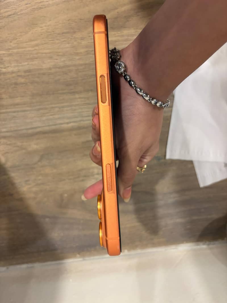 Apple iPhone 17 Pro Max 1