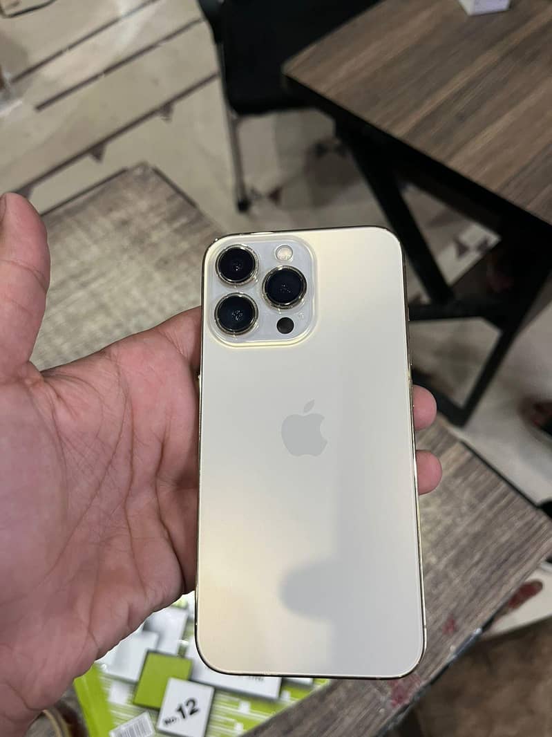 Apple iPhone 13 Pro 0