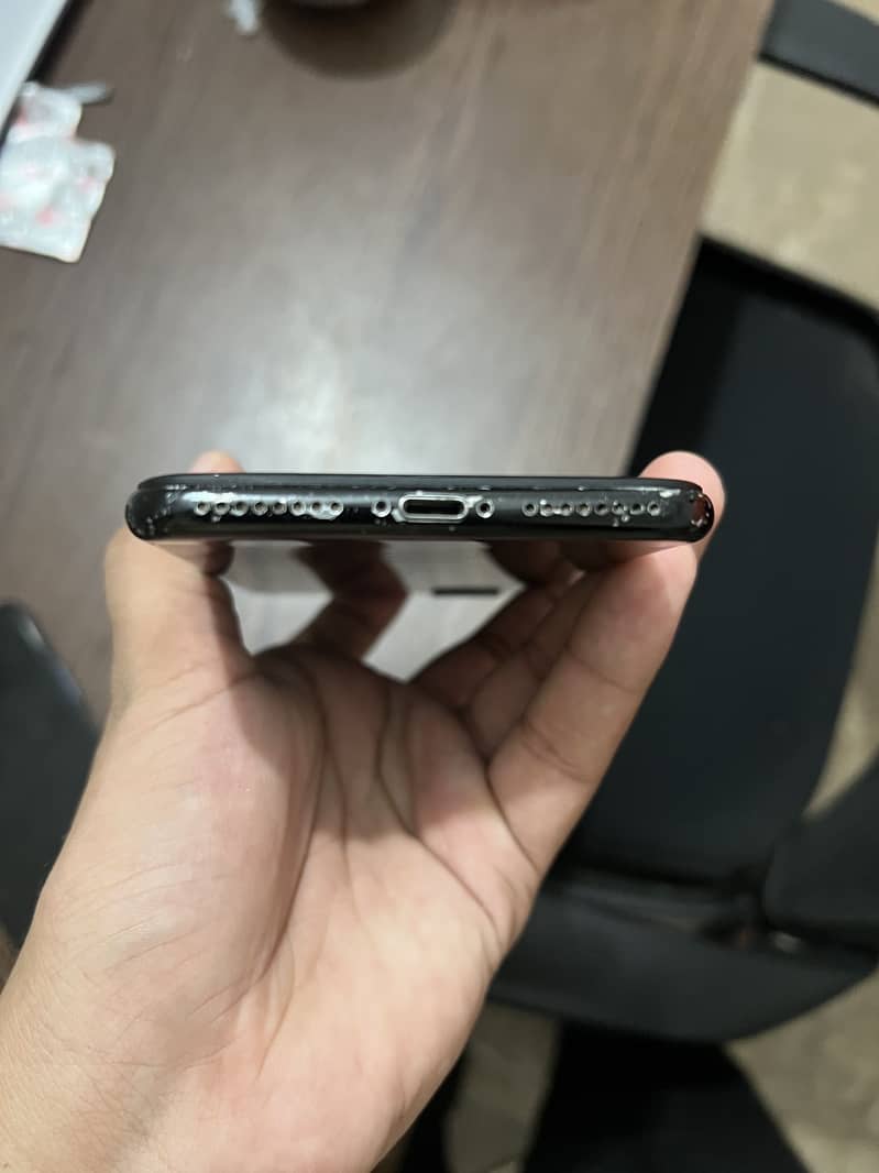 Apple iPhone 7 Plus 4