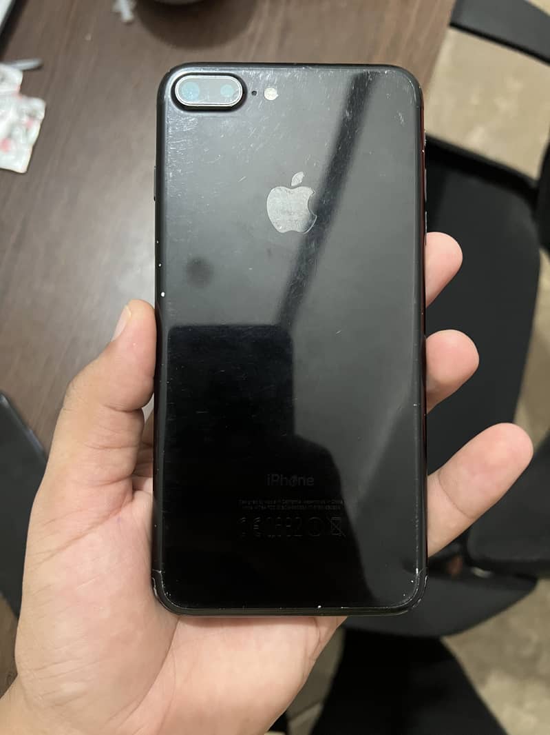 Apple iPhone 7 Plus 1