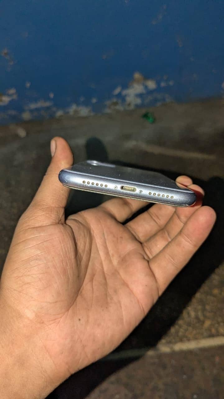 Apple iPhone 11 2