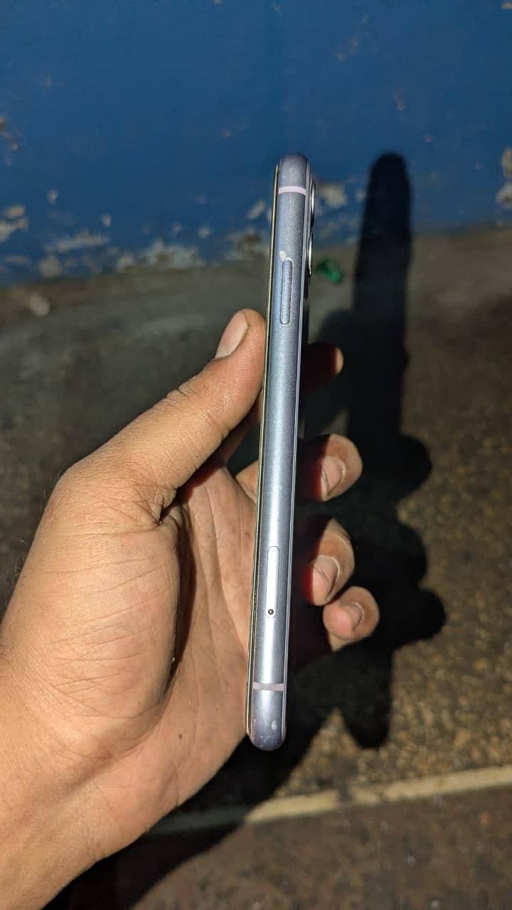 Apple iPhone 11 5