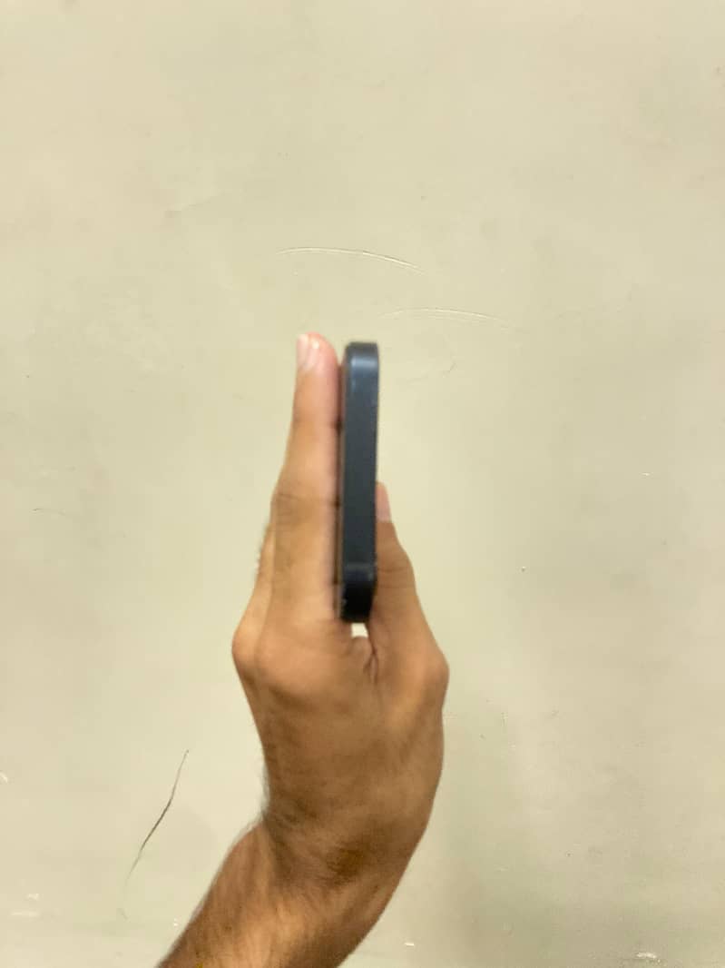 Apple iPhone 12 2