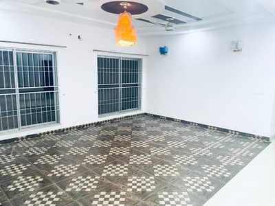 1 kanal Brand New type upper Portion for rent in Johar town