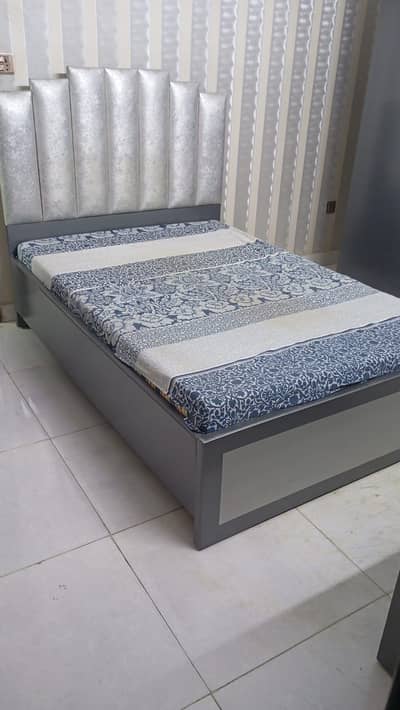 BED CUBOARD AND TABLE