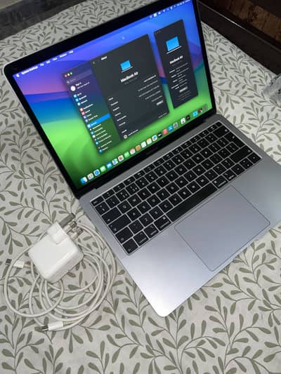 Apple macbook air 2019 core i5