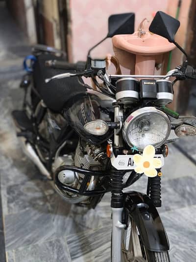 Suzuki GS 150