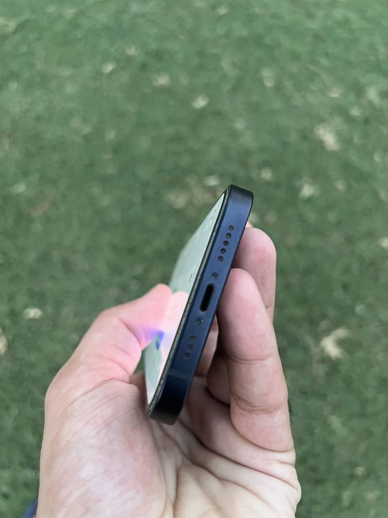 Apple iPhone 12 2