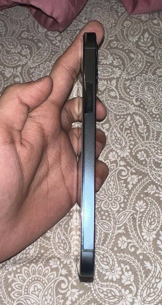 Apple iPhone 12 Pro 0