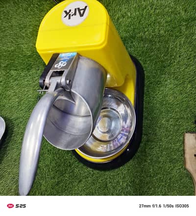 Ice Cresher Gola machine