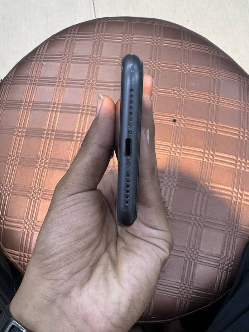 Apple iPhone 11 2
