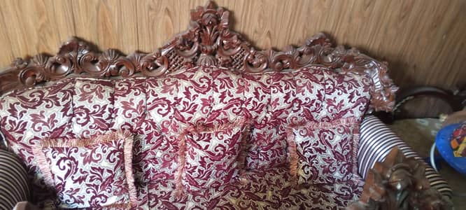 5 seater chinyouti hardly used na fabric change ki zarorat na Cushing