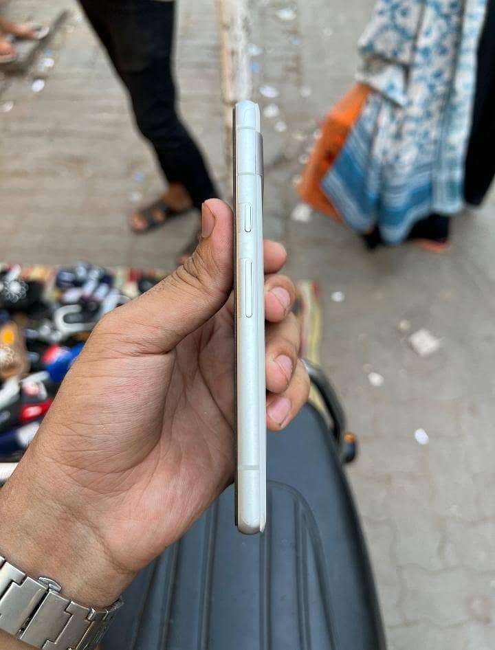 Google Pixel 7a 1