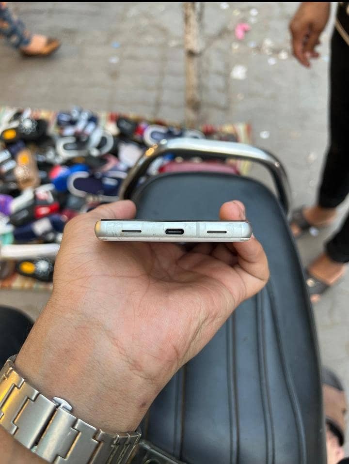 Google Pixel 7a 2