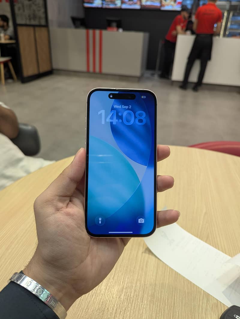 Apple iPhone 15 5