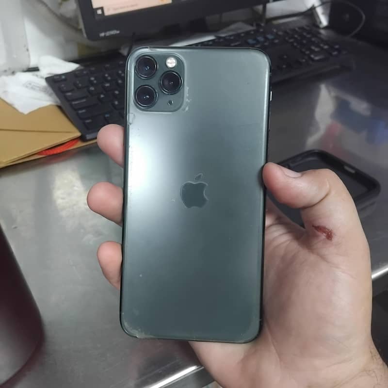 Apple iPhone 11 Pro Max 2