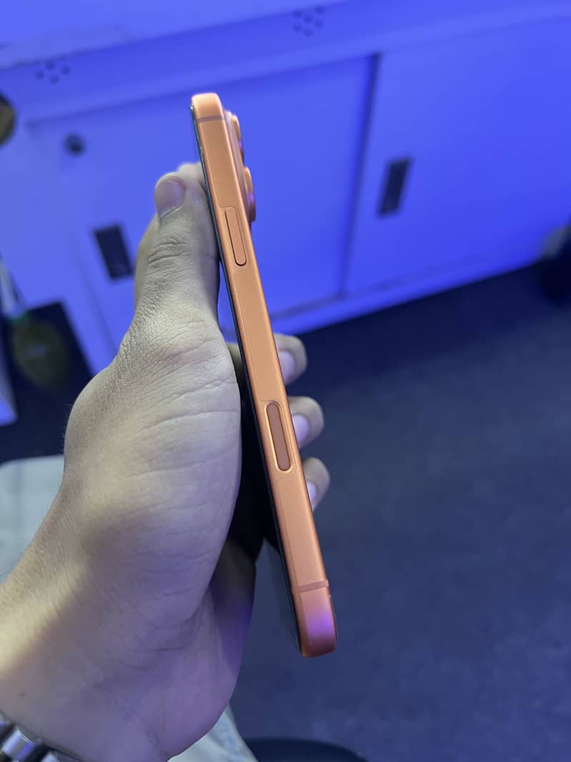 Apple iPhone 17 Pro Max 1