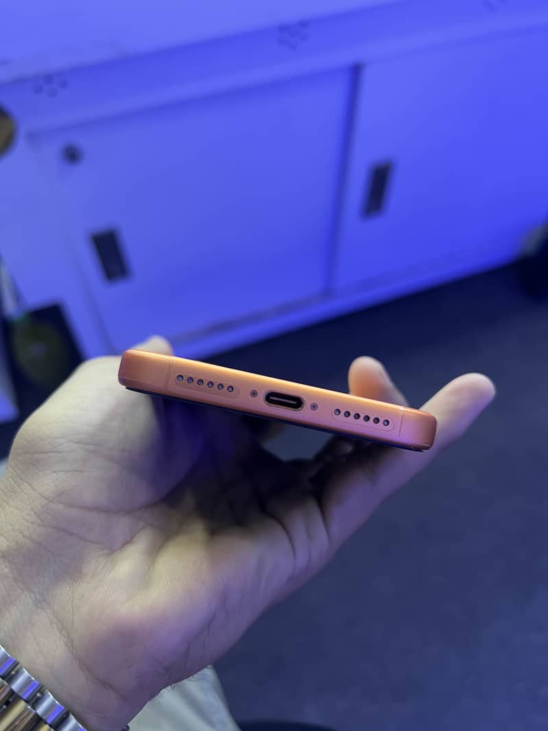 Apple iPhone 17 Pro Max 5