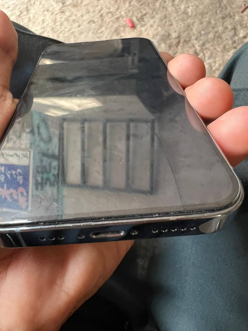 Apple iPhone 13 Pro 6