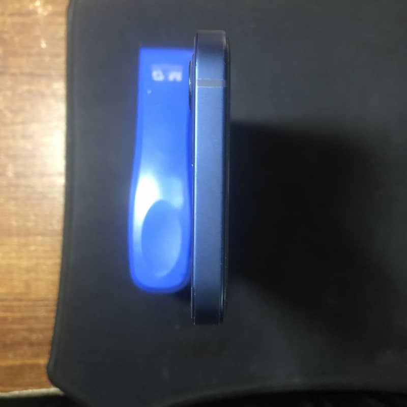 Apple iPhone 12 5