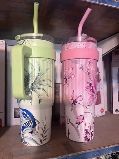 Aesthetic Floral Printed Tumbler Mug with Straw – Hot & Cold