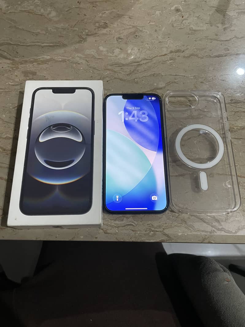 iPhone 16e with box 1