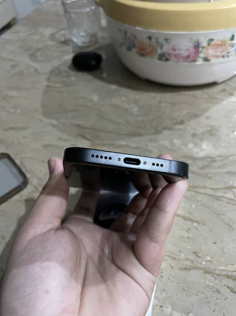 iPhone 16e with box 2
