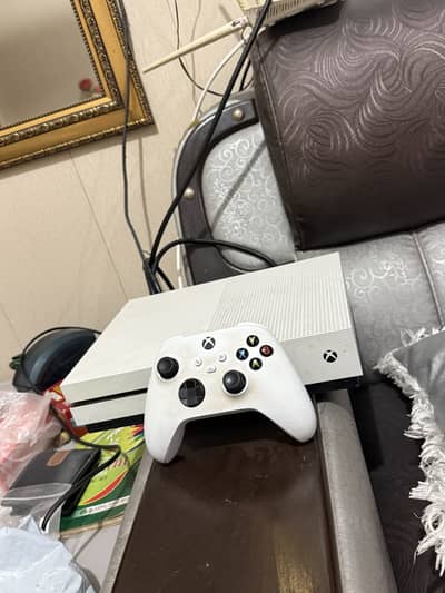 XBOX ONE S 1TB