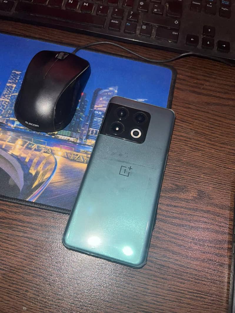 One Plus 10 Pro 3