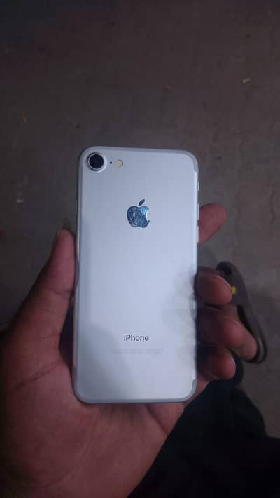 Apple iPhone 7 128GB factory unlocked