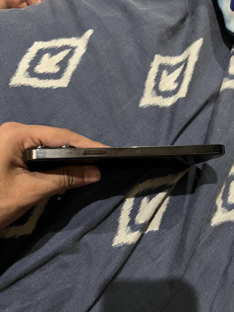 Apple iPhone 13 Pro Max 5