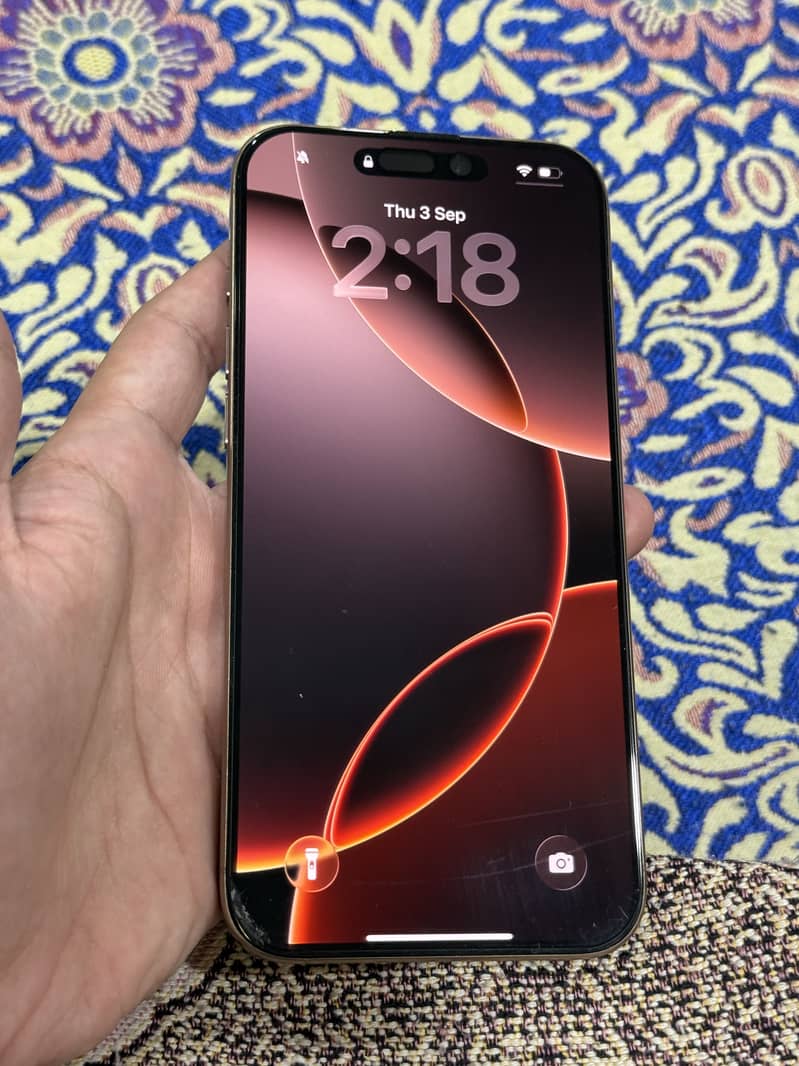 Apple iPhone 16 Pro Max 6